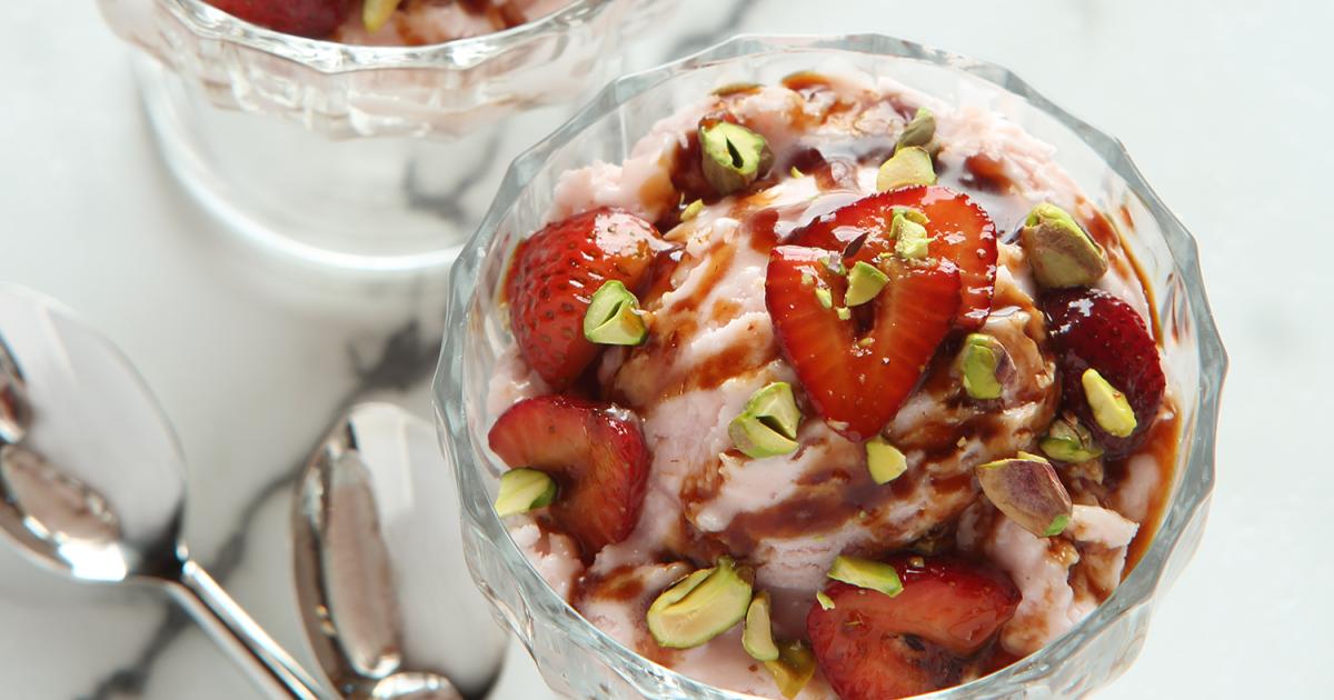 Strawberry Balsamic Sundaes | Kowalski's Markets