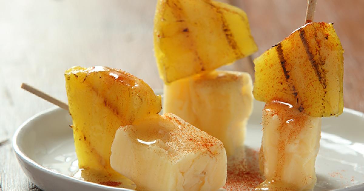 Cheddar-Pineapple Skewers | Kowalski's Markets