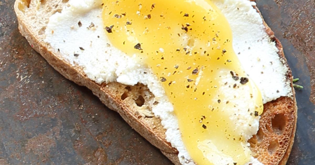 Holiday Lemon Crostini | Kowalski's Markets