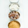 Different types of sugar and sweeteners in bowls